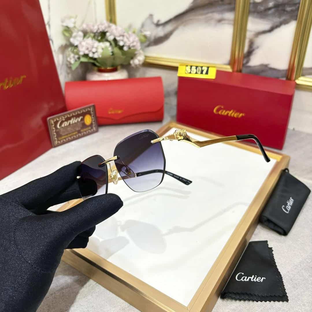Stylish & Classy Aviators Sunglasses
