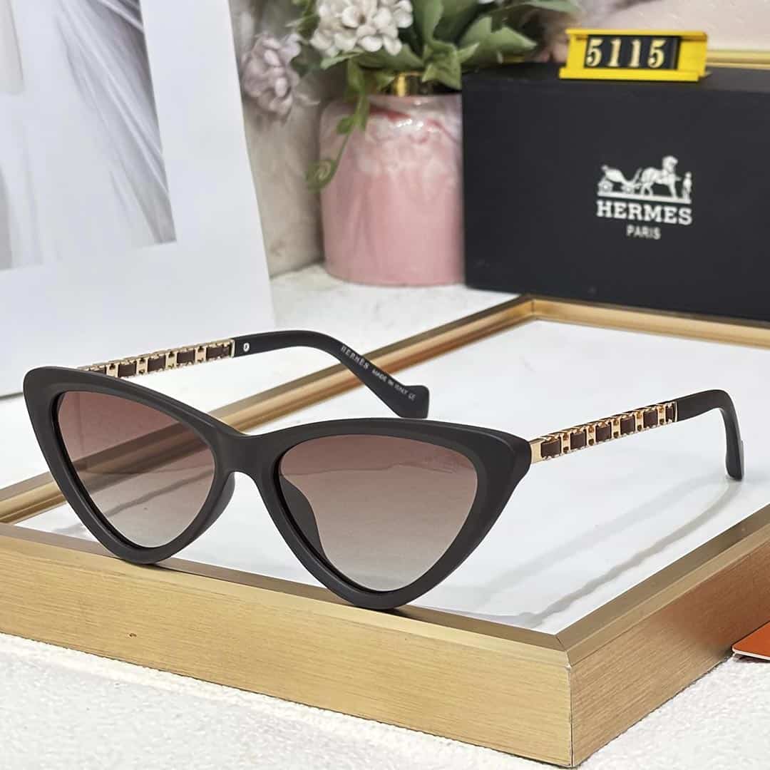 Stylish Women Aviators Sunglasses