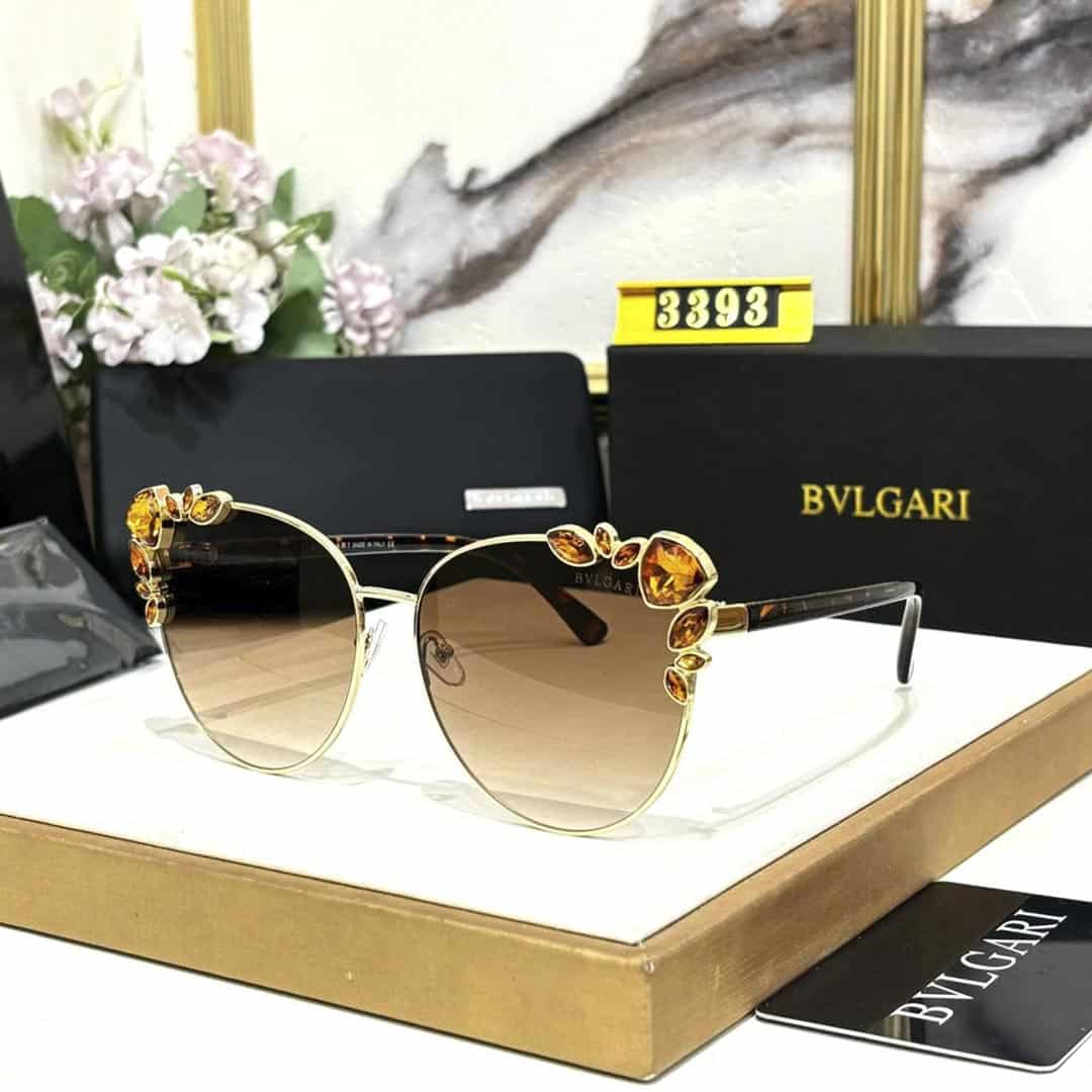 Diamonds Studded Women Wayfarers Sunglasses