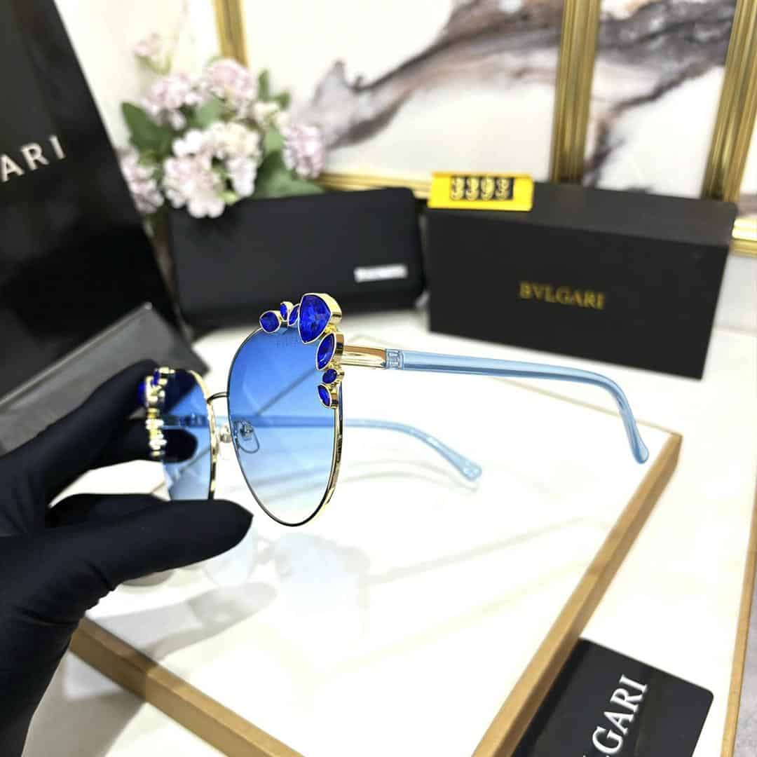 Diamonds Studded Women Wayfarers Sunglasses